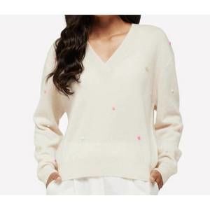 NEW BRODIE CASHMERE little pom millie v-neck jumper in antique white